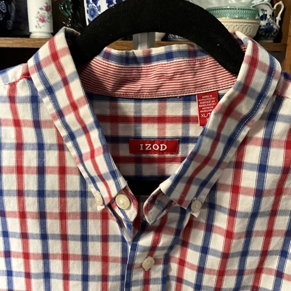 IZOD Button Down Shirt Mens Medium Red Blue White Checked Long Sleeve Collared - Picture 3 of 7